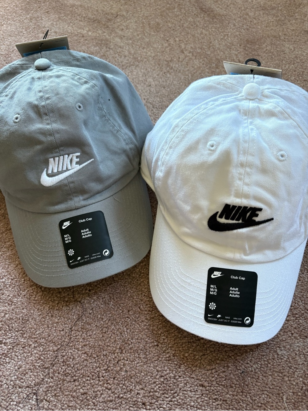 Nike Men’s Womens set of 2 casual logo baseball hats NWT